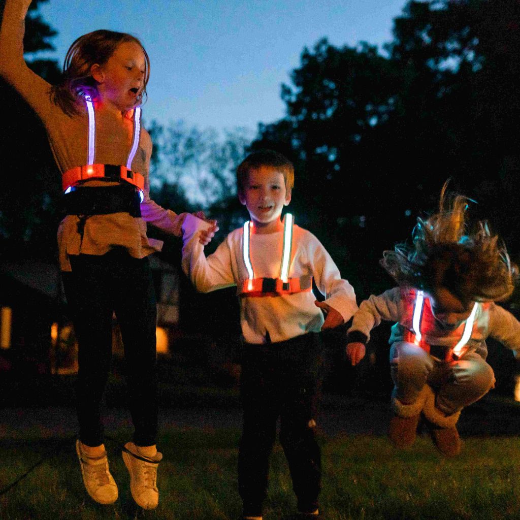Noxgear Tracer Junior âIlluminated & Reflective Vest | MunroKennels.com