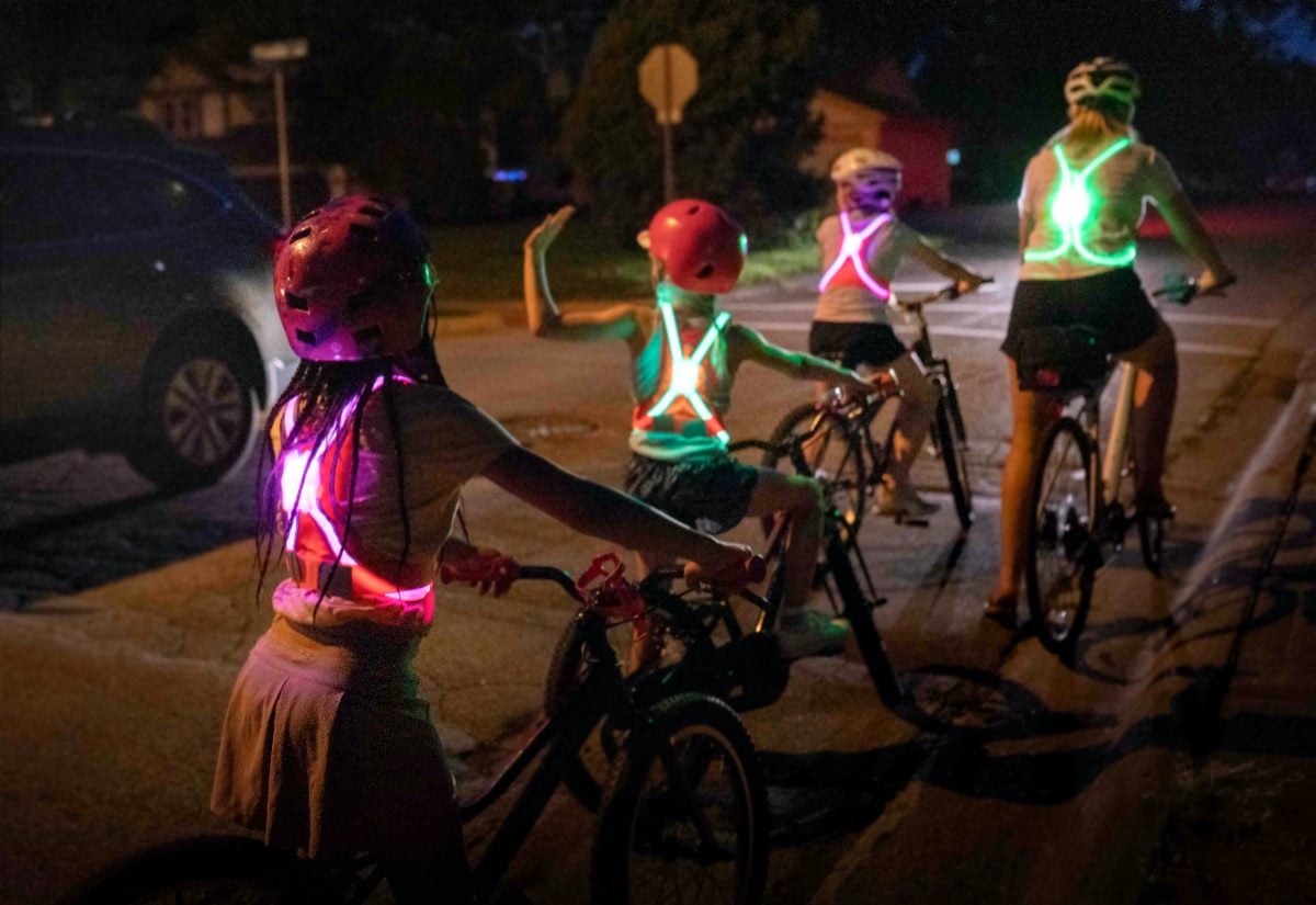 Noxgear Tracer Junior âIlluminated & Reflective Vest | MunroKennels.com