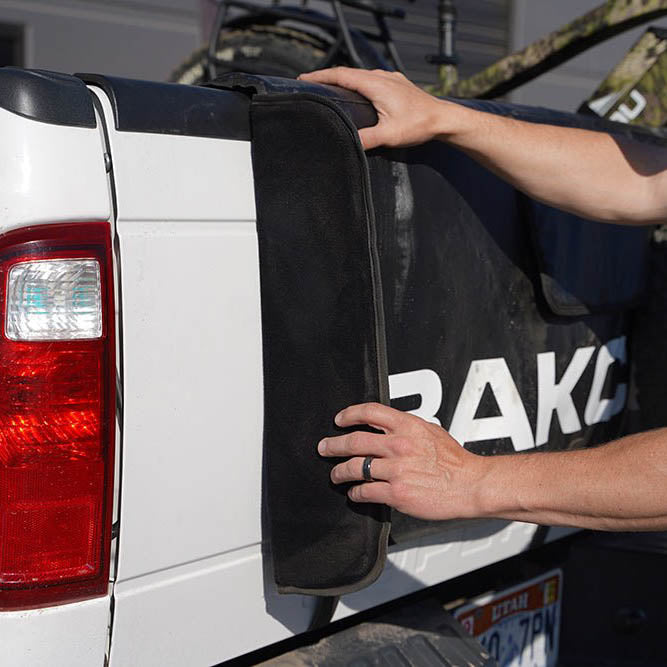 Bakcou Extendable Tailgate Bag | MunroPowersports.com