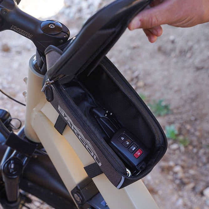 Bakcou Phone Bag | MunroPowersports.com