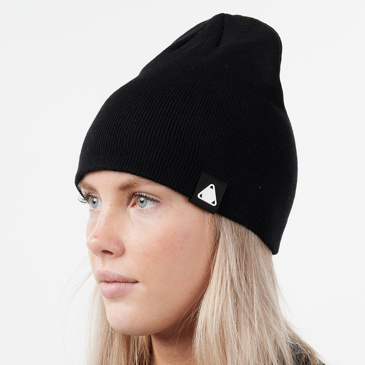 TOBE Una Beanie - 340123-001-111 | MunroPowersports.com